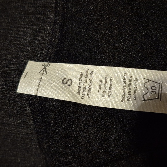 Women's black size small cropped leggings, unbranded, New unwashed or worn - Picture 5 of 5